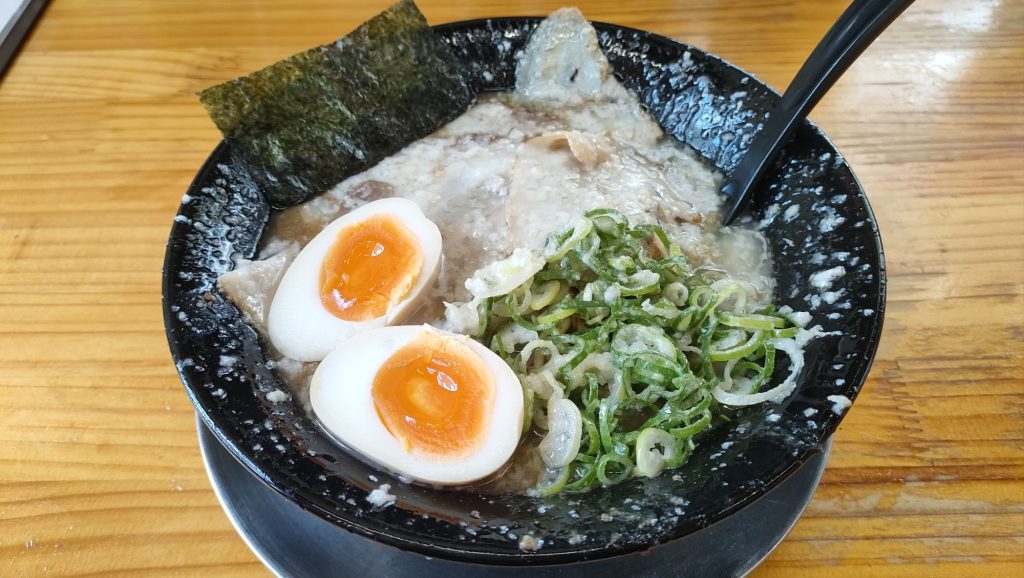 バリバリジョニーのこってこてのラーメン、バリとんを食べに行ってきた